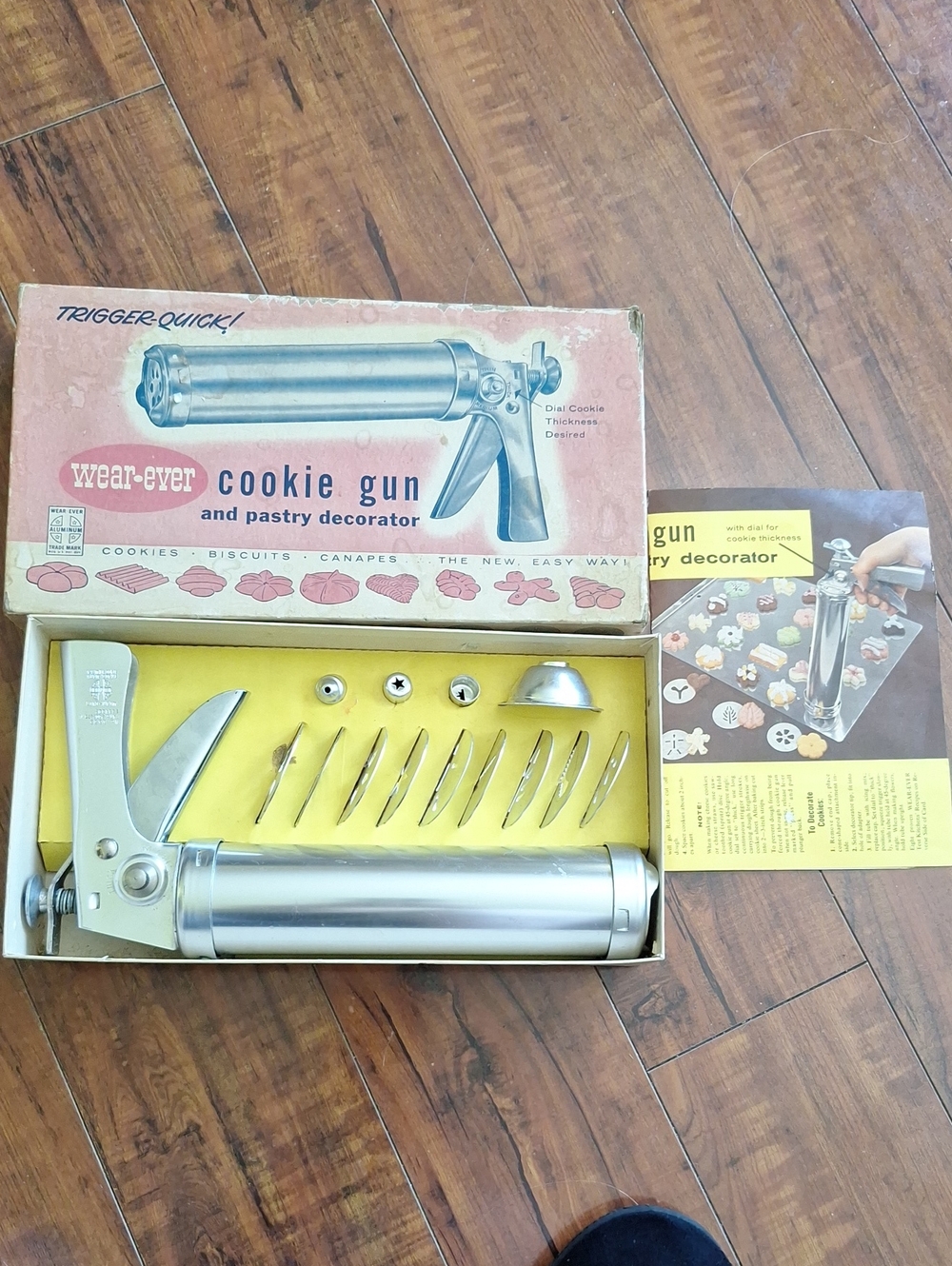 Wear-Ever Silver Cookie Gun and Pastry Decorator Set